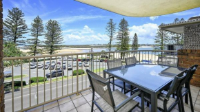 Kookaburra Court Unit 3 Bulcock Beach QLD